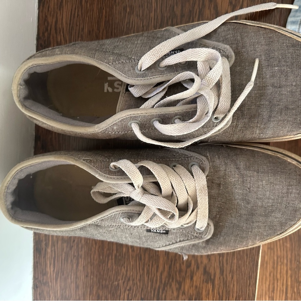 Vans Men’s Gray Canvas Low-Top Sneakers